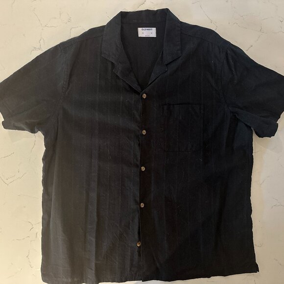 Old Navy Black Textured Camp Collar shirt - Picture 2 of 5